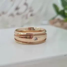 ALIANÇA COM PEDRA