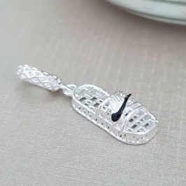 BER CHINELO nike
