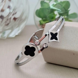 BRACELETE AT