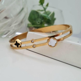 BRACELETE AT