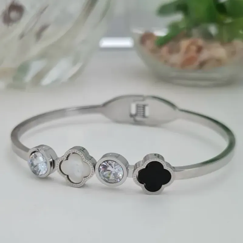 BRACELETE AT