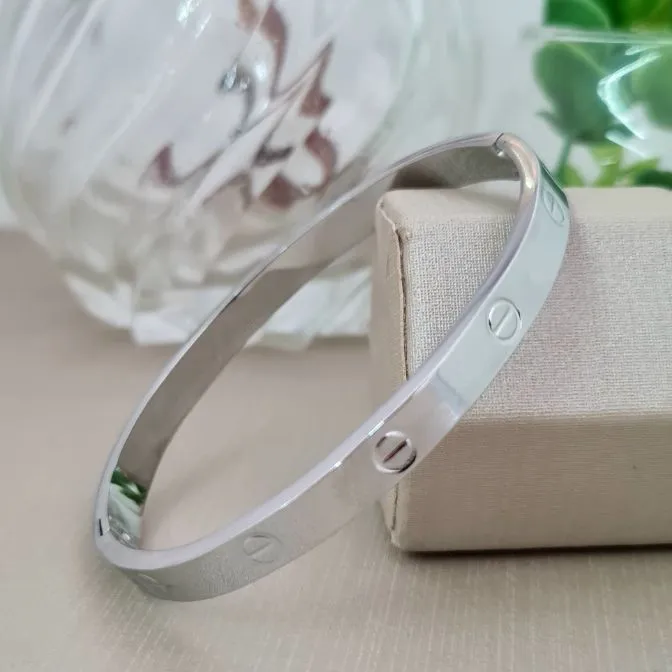 BRACELETE AT