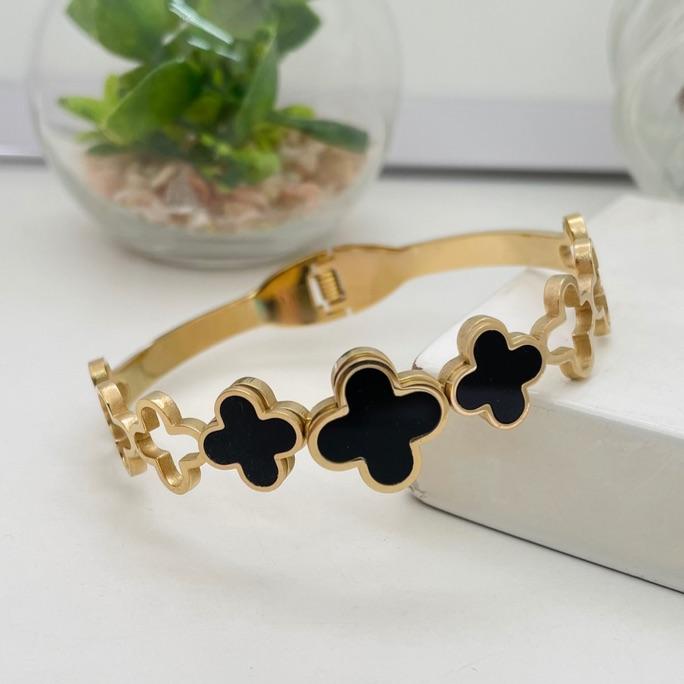 BRACELETE AT